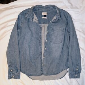 Denim Button Up Shirt Relaxed Fit Size Medium
